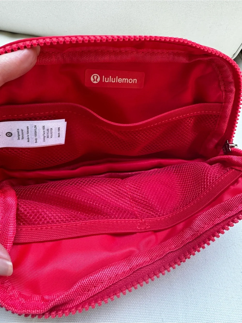 Lululemon 1 L red belt bag silver accents - Picture 13 of 13